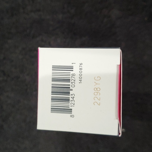 Drunk elephant T.L.C framboos glycolic night serum upc# 812343032781 30ml./1 oz - Picture 5 of 6